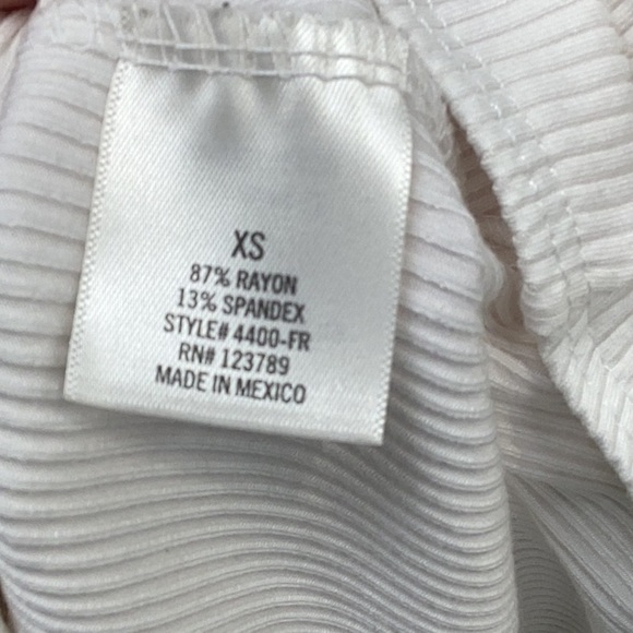 Francesca’s Blue Rain ruffle body suit Size Large - Picture 7 of 7